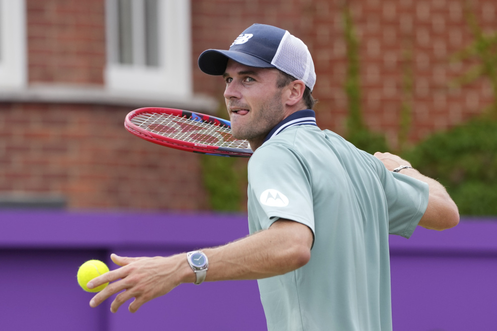 赛场展现精 赛场展现精