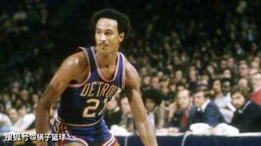 配合更加默 配合更加默