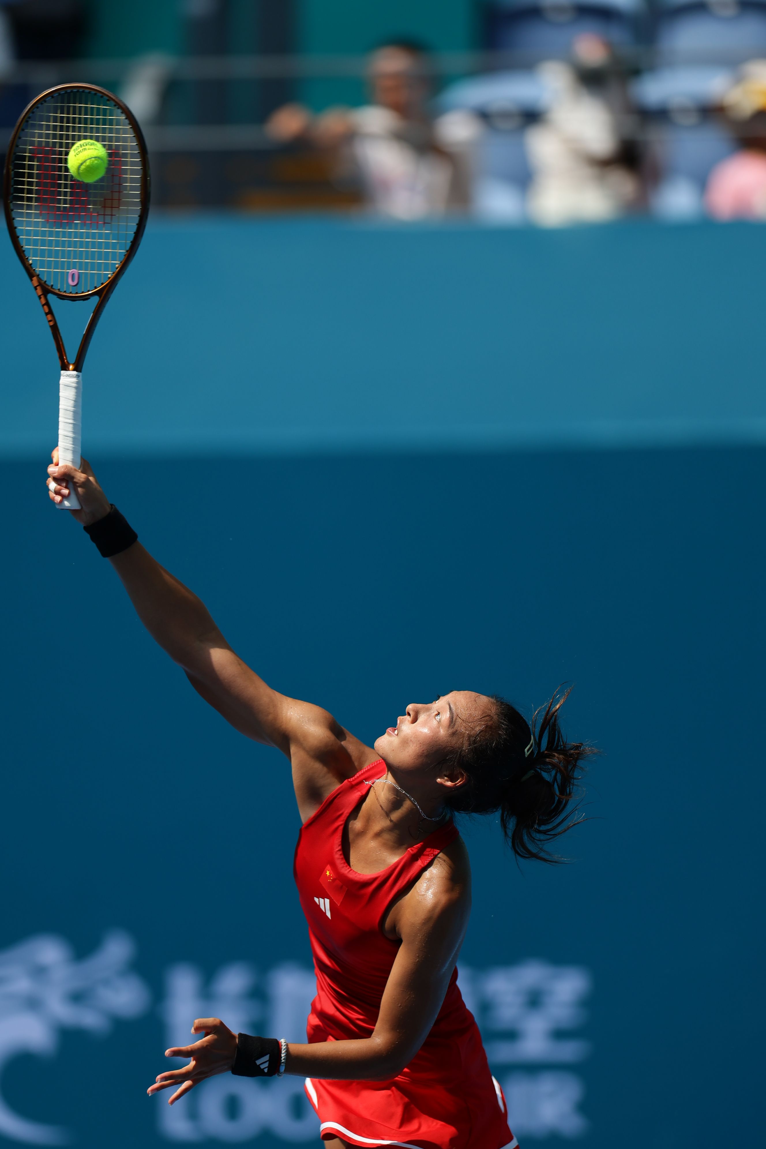 或轻挑高球 或轻挑高球